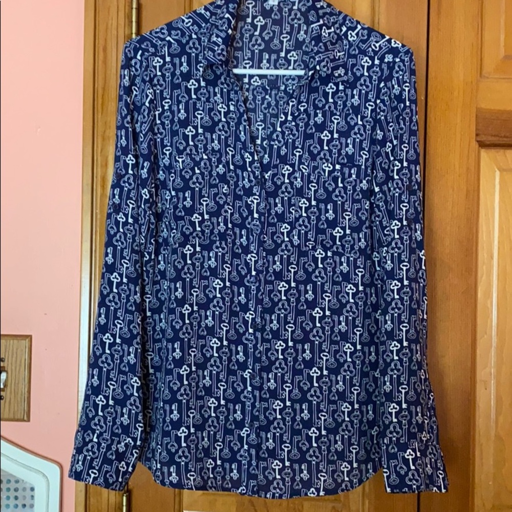 Express navy and white keys blouse